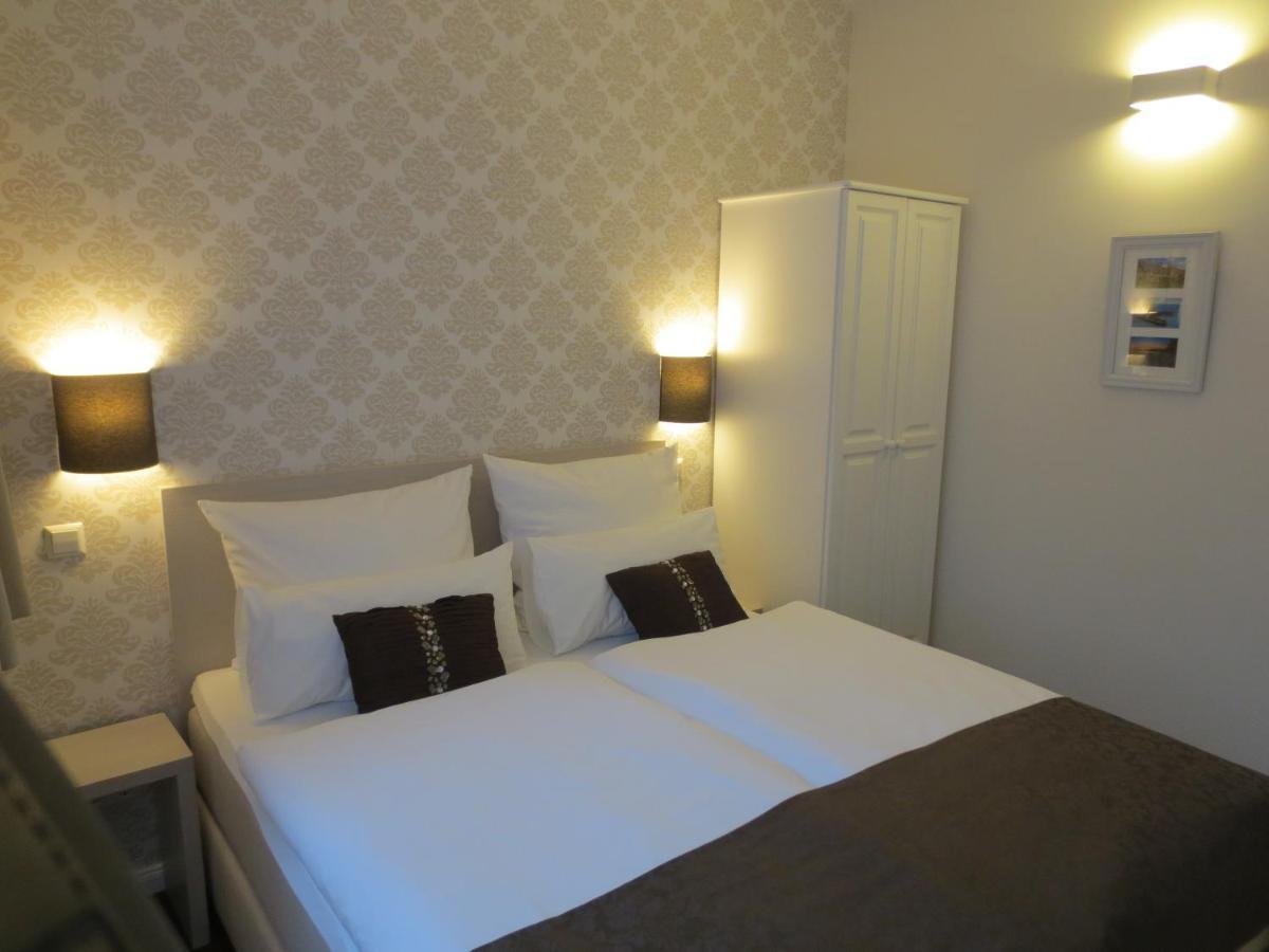 List Five - Your British Guesthouse Stuttgart Exteriör bild