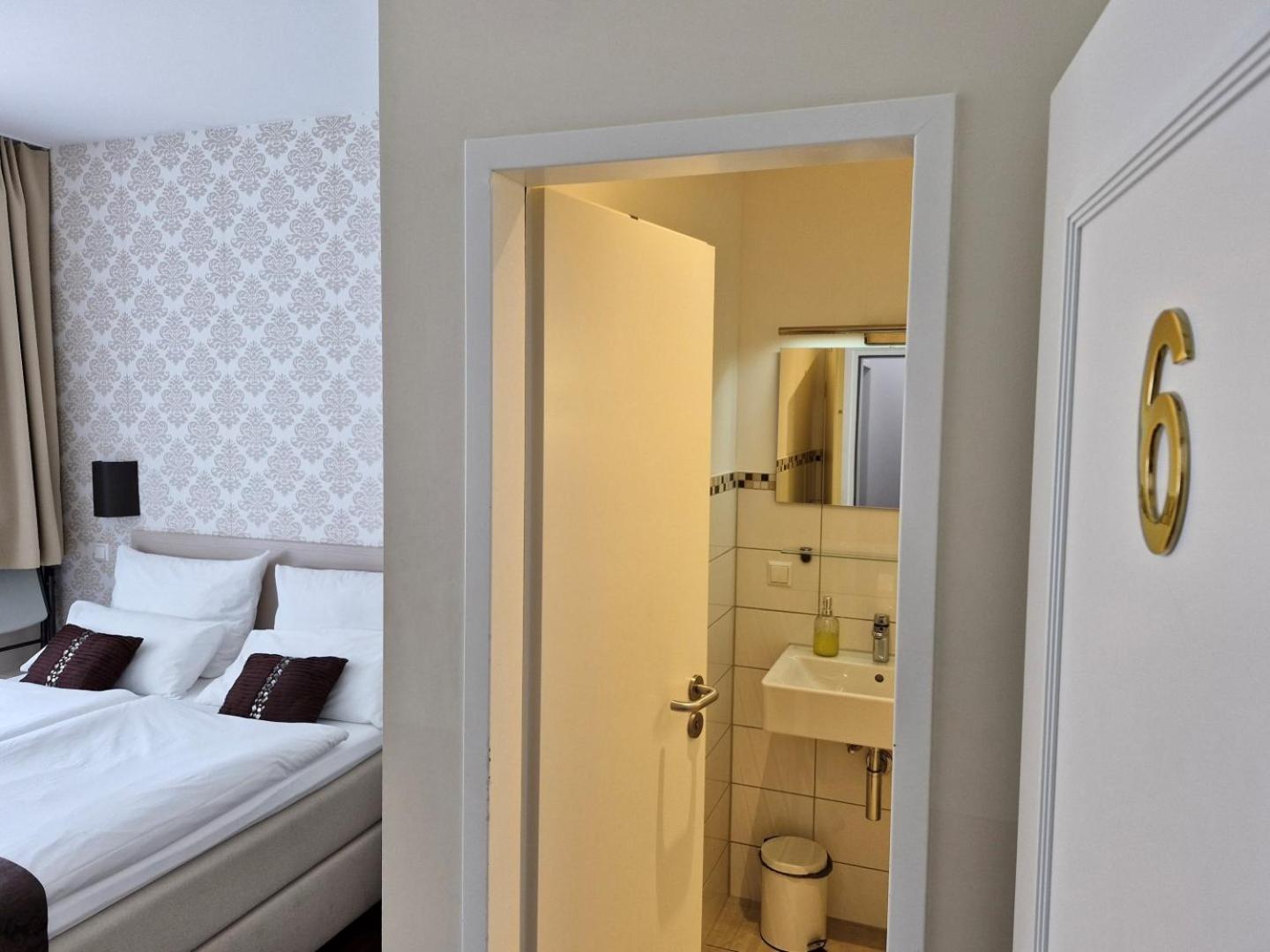 List Five - Your British Guesthouse Stuttgart Exteriör bild