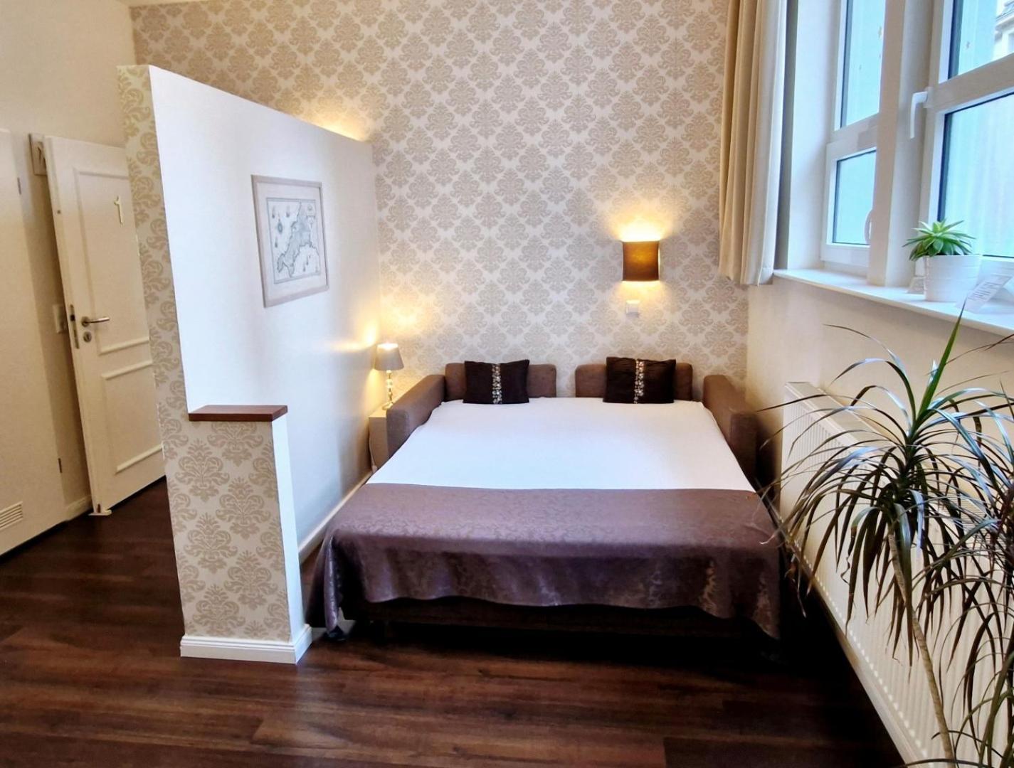 List Five - Your British Guesthouse Stuttgart Exteriör bild