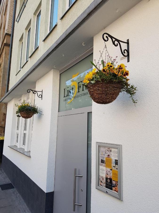List Five - Your British Guesthouse Stuttgart Exteriör bild